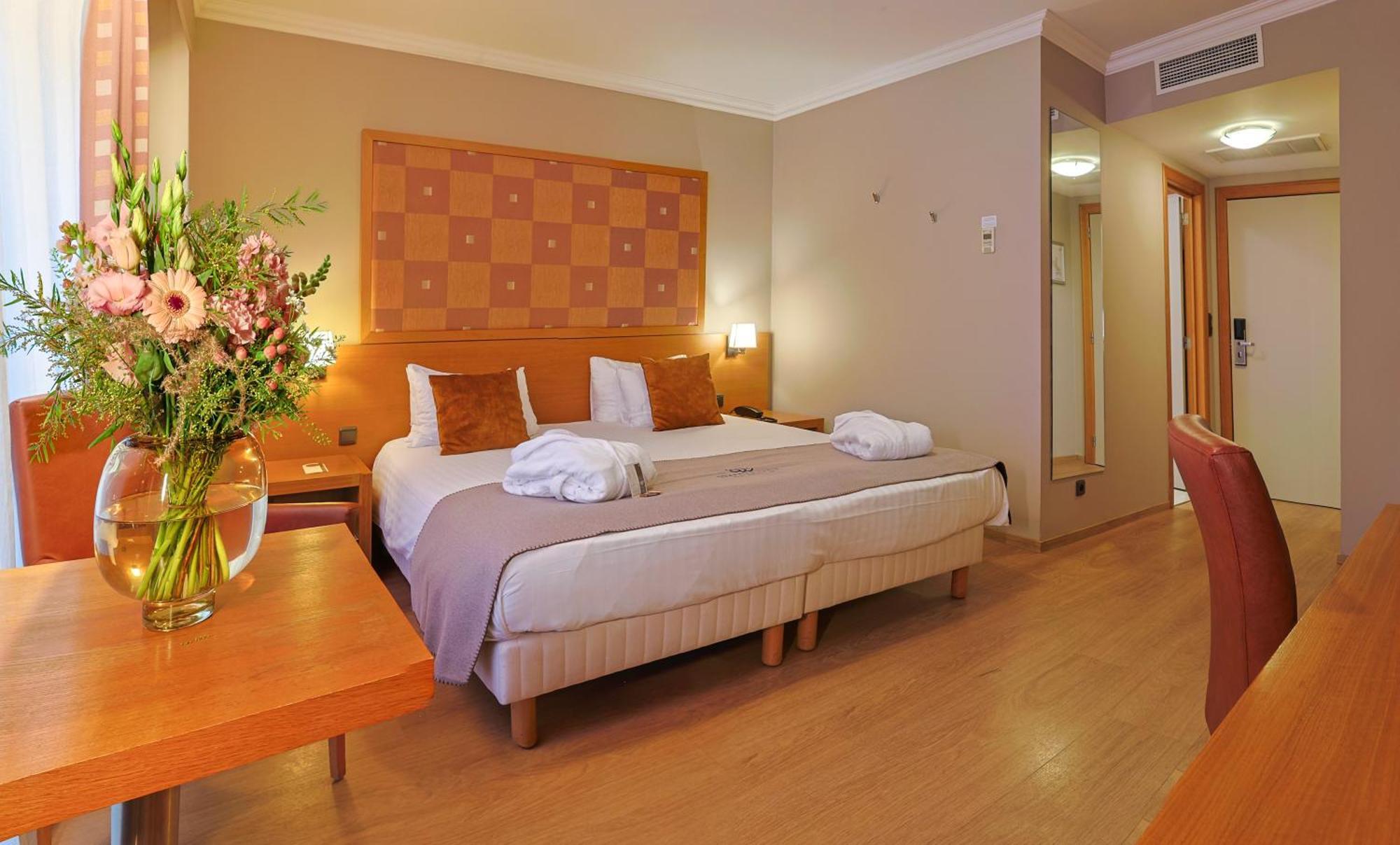 Hotel Quartier Latin Marche-en-Famenne Exteriör bild